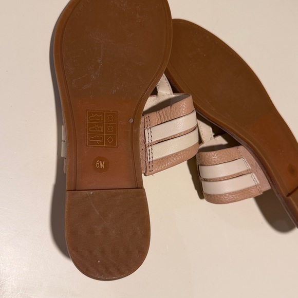 Tory Burch Leather Logo Thong Sandals with Cream Accents like new 6 - Picture 3 of 5